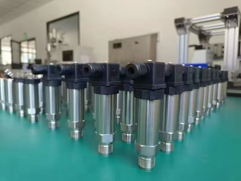 Hirschmann-type pressure transmitters,Small Size, Big Energy.