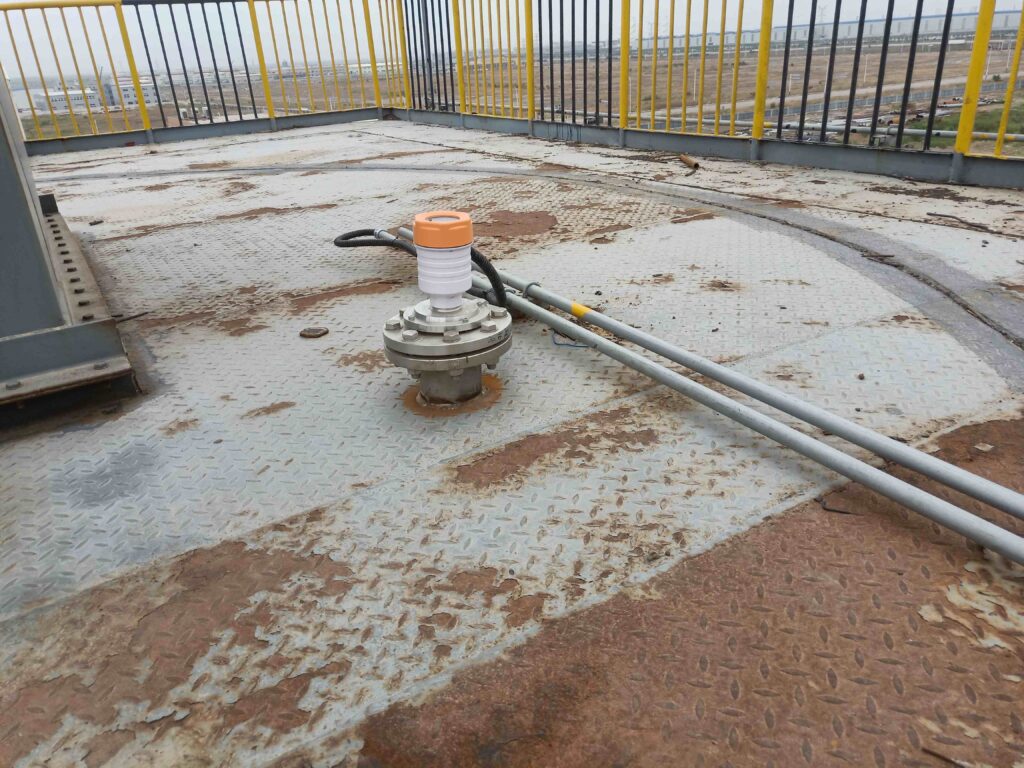 Stone Powder. Fine Particles. Heavy Dust. Reliable Measurement.
